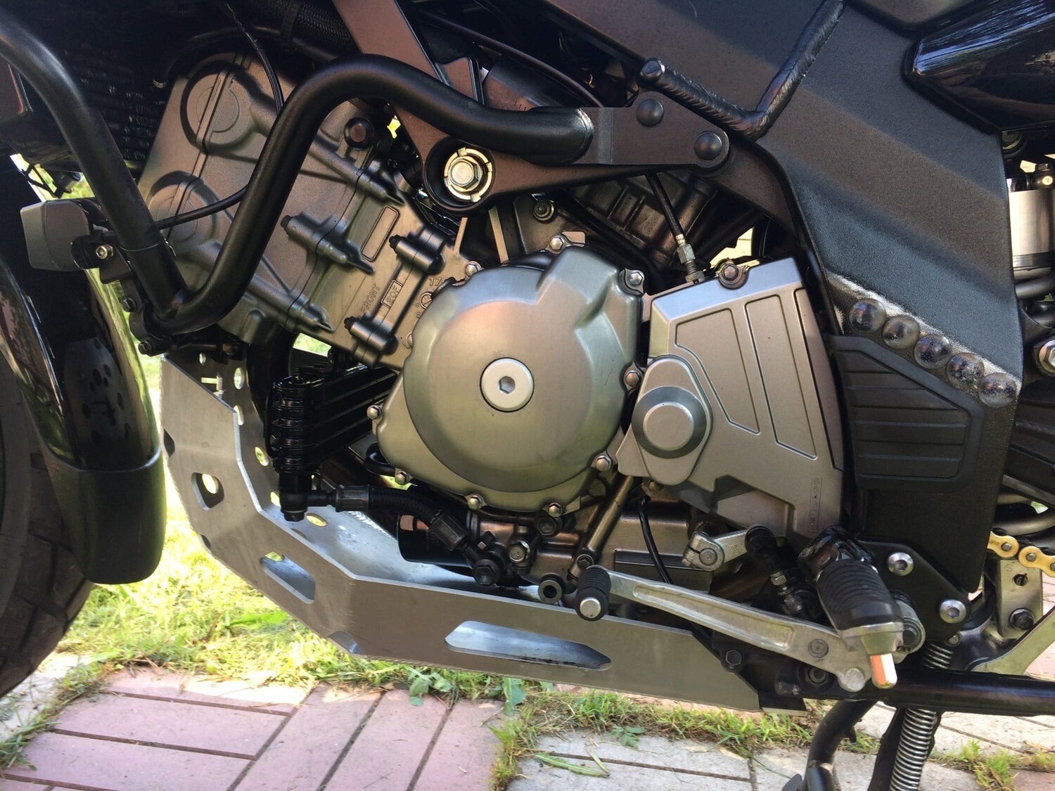 Suzuki DL650 V-Strom защита двигателя